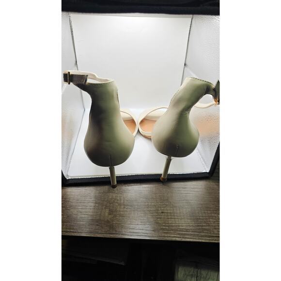 VINCE CAMUTO  WOMEN FEBE  CREAMY WHITE SHOES  SZ  12  NEW IN BOX - Picture 5 of 5